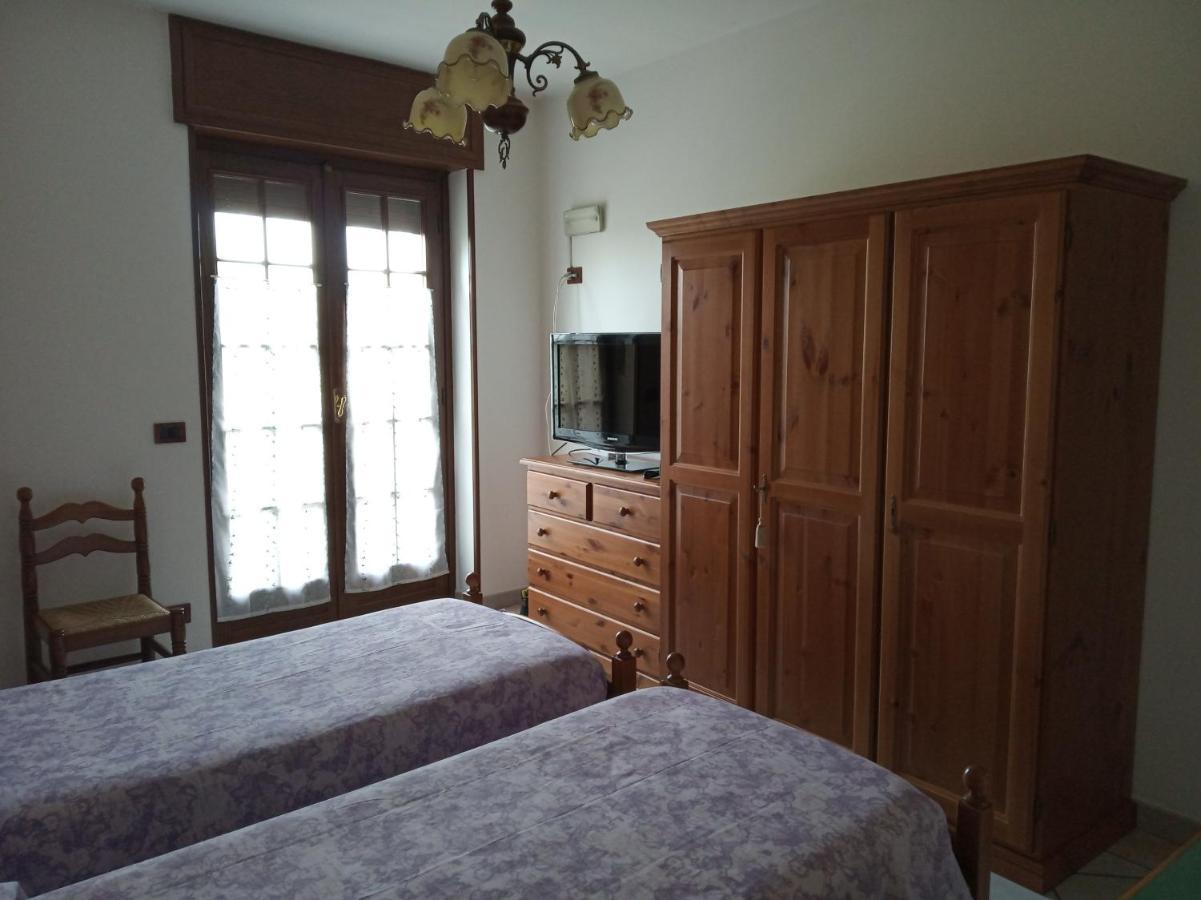 Feletto Bed & Breakfast Mezzaluna מראה חיצוני תמונה