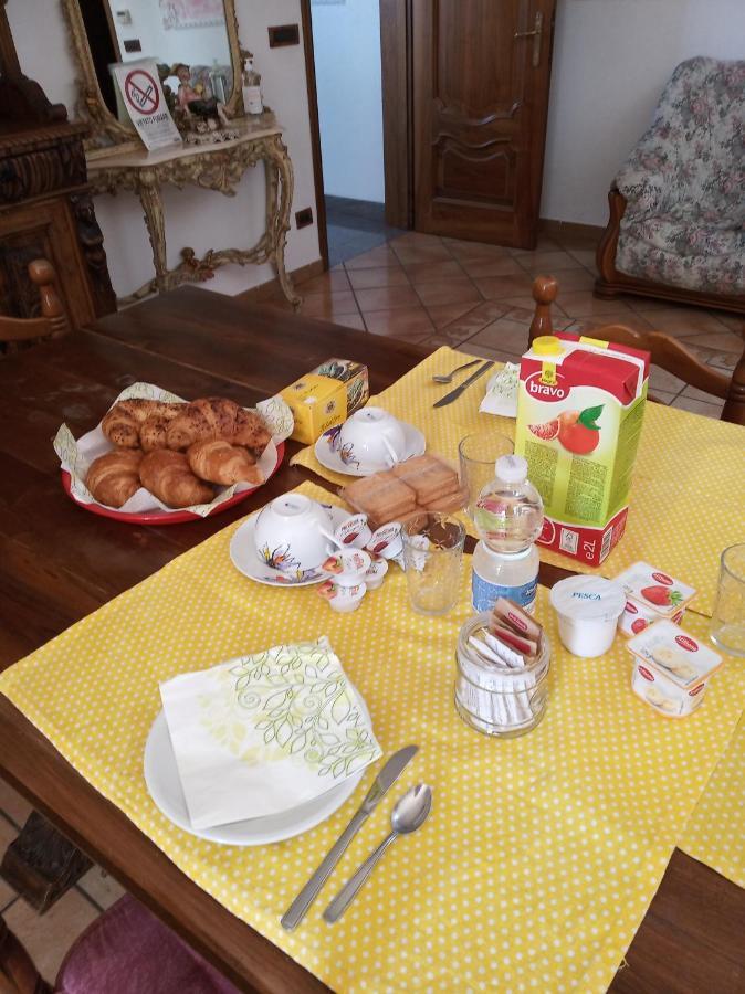 Feletto Bed & Breakfast Mezzaluna מראה חיצוני תמונה